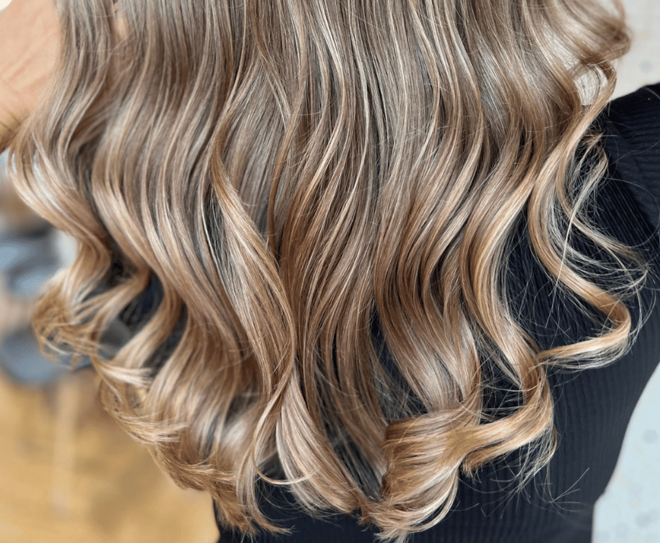 Bomba - Домашний и салонный уход после балаяжа: pH-баланс, глоссинг, бондеры, термо/UV-защита и чек-лист на 30 дней. Советы мастеров Bomba Салон.